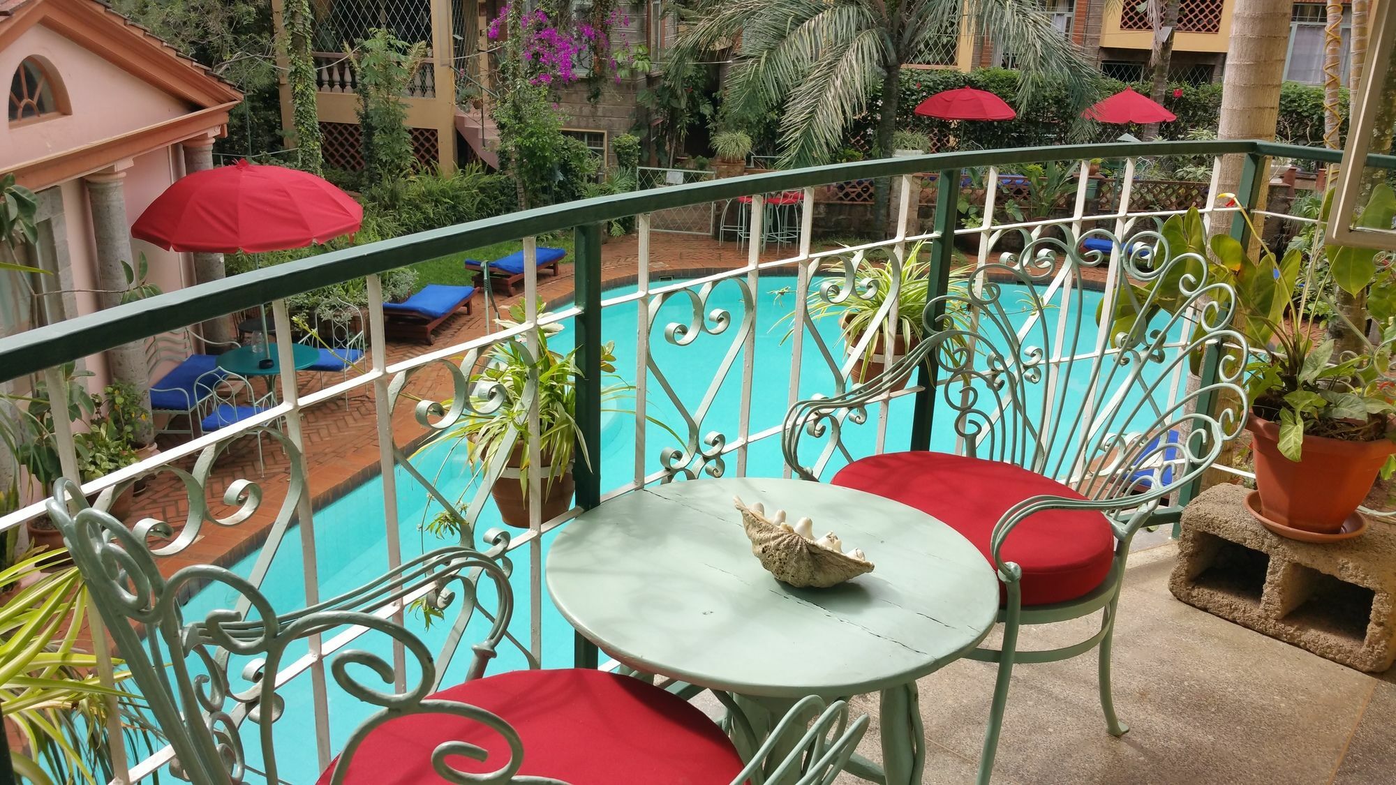 Woodmere Grand Hotel & Serviced Apartments Найроби Екстериор снимка