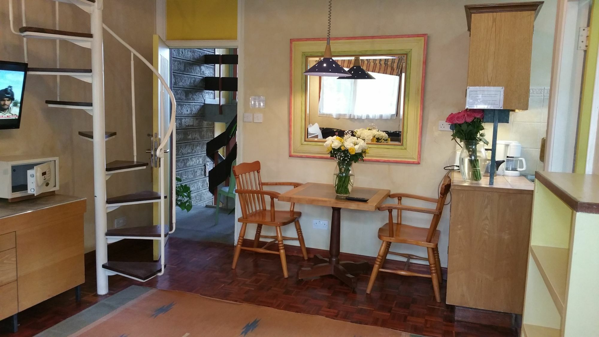 Woodmere Grand Hotel & Serviced Apartments Найроби Екстериор снимка